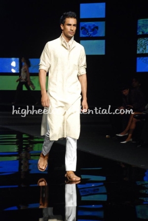 4-raghuvendra-rathore-chivas-fashion-tour-mumbai.jpg