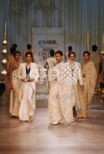 tarun_tahiliani_couture_week2.jpg