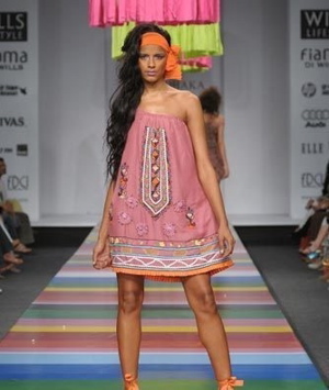 1-rina-dhaka-wlifw-spring-09.jpg