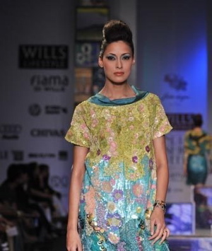 10-geisha-by-paras-and-shalini-spring-09-wlifw.jpg