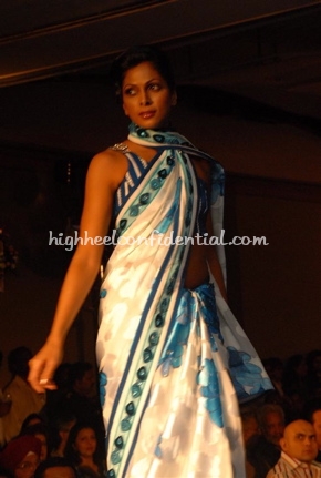 12-maheka-mirpuri-fashion-show.jpg