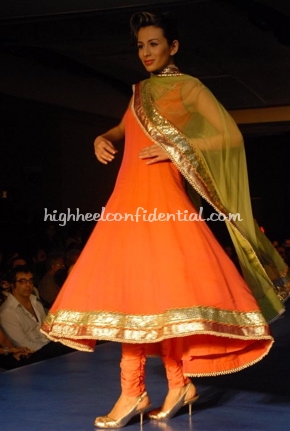 18-maheka-mirpuri-fashion-show.jpg