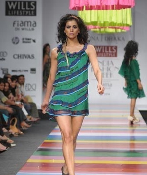 2-rina-dhaka-wlifw-spring-09.jpg