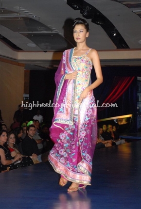 3-maheka-mirpuri-fashion-show.jpg