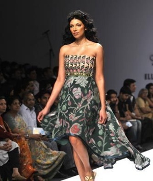 4-charu-parashar-spring-09-wlifw.jpg