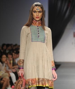 4-vikram-phadnis-wlifw-spring-09.jpg