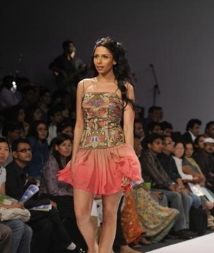 5-rehane-spring-09-wlifw.jpg