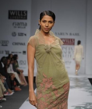 6-varun-bahl-wlifw-spring-09.jpg