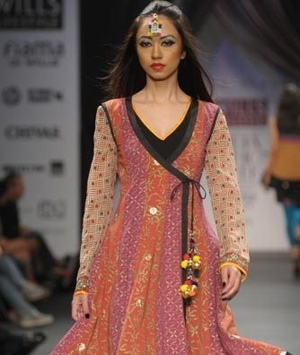 7-vikram-phadnis-wlifw-spring-09.jpg