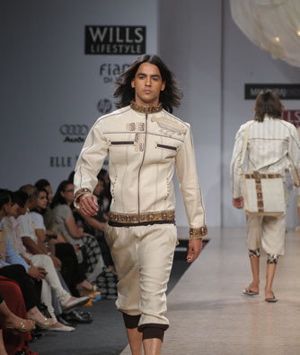 9-manoviraj-khosla-wlifw-spring-summer-09.jpg