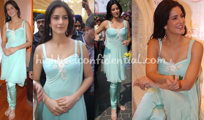 katrina-kaif-chandan-spa-launch-blue-outfit.jpg