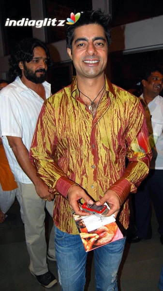 sushant-singh-bachchanalia.jpg