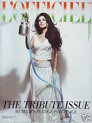 twinkle-khanna-lofficiel-abu-jani.JPG