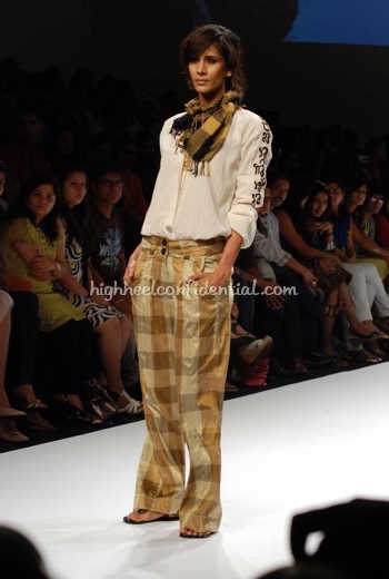 asmita-marwah-lfw-fall-09-2.jpg