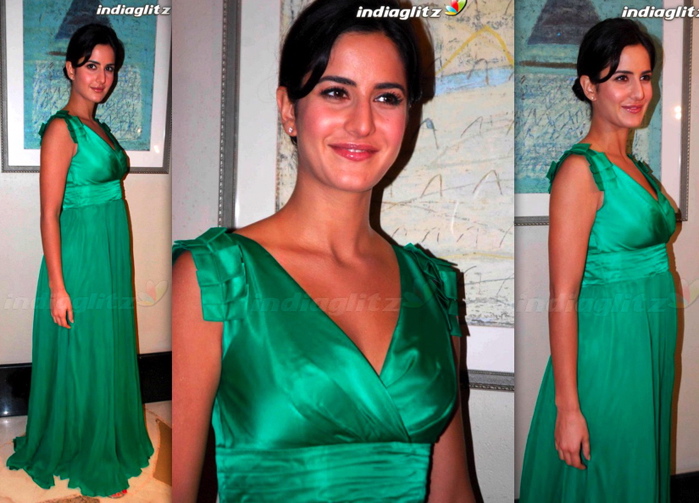 katrina-kaif-kambakkht-ishq-success-bash-green-dress
