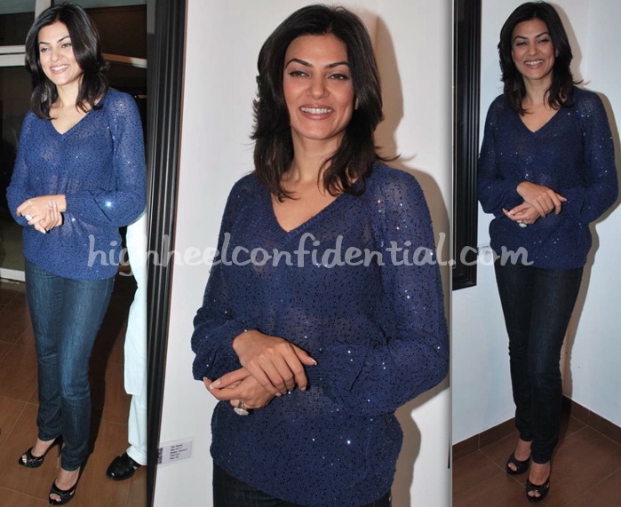 sushmita-sen-blue-sequin-top-art-exhibition