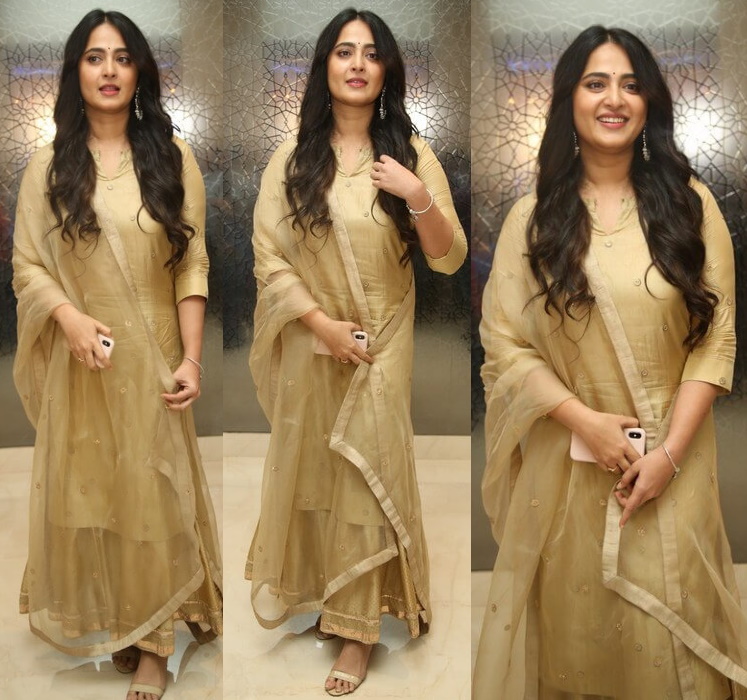 Anushka Shetty gets body shamed for her latest appearance; netizens ask her  to get slim | Telugu Movie News - Times of India