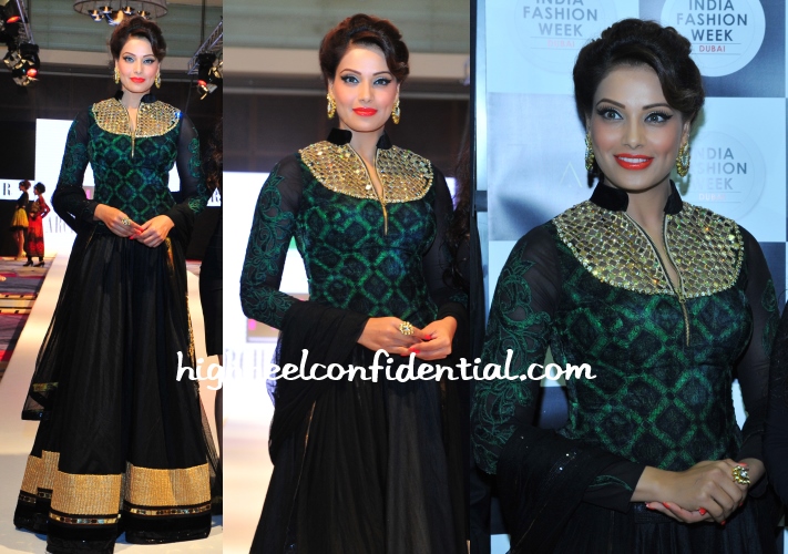 bipasha-basu-archana-kochhar-india-fashion-week-dubai