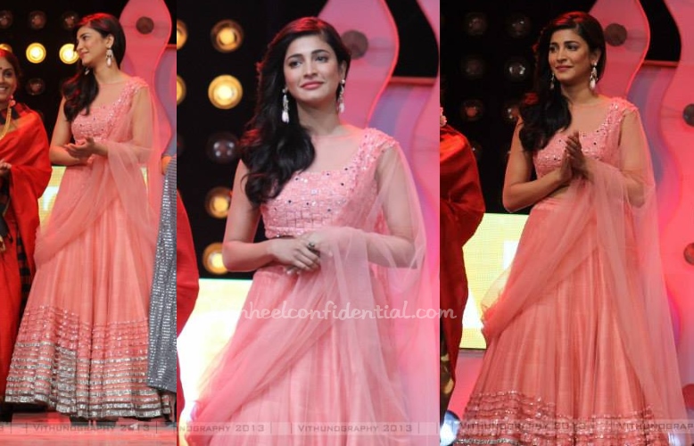 shruti-haasan-manish-malhotra-jfw-awards-2014-1