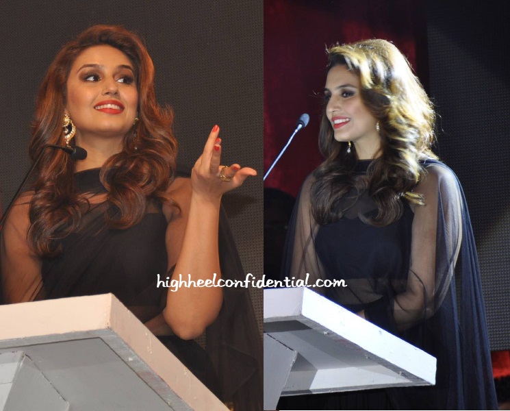 huma-qureshi-ridhi-mehra-saifai-mahotsav-2015-1