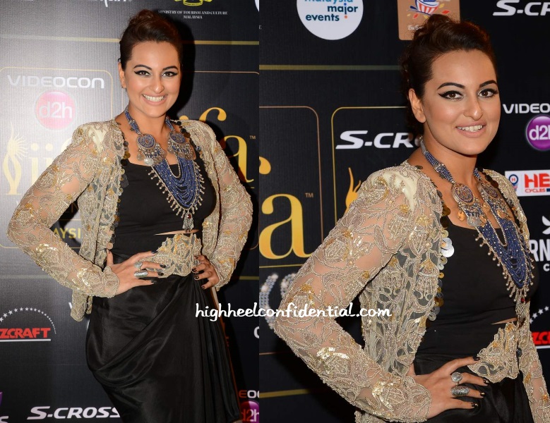 sonakshi-sinha-anamika-khanna-iifa-rocks-2015