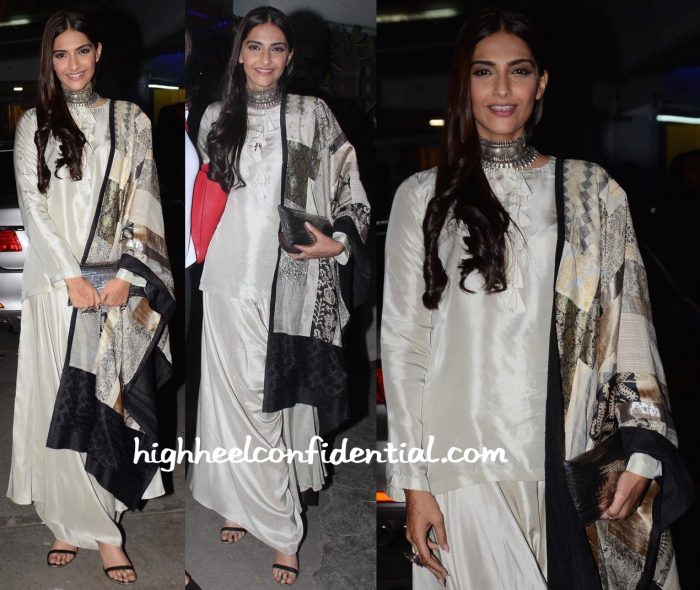 Sonam Kapoor Wears Anamika Khanna To Bajirao Mastani Screening-2