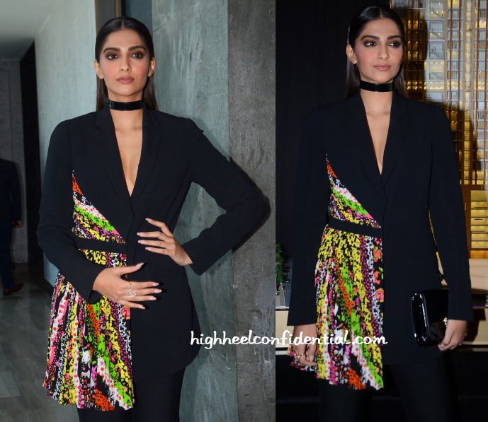 sonam-kapoor-versace-abil-homes-1