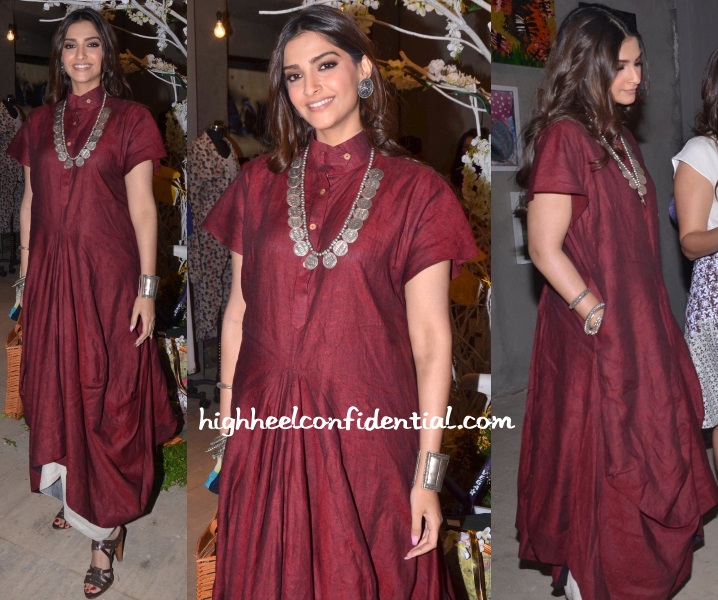 sonam-kapoor-chola-sohaya-gateway-school-art-show