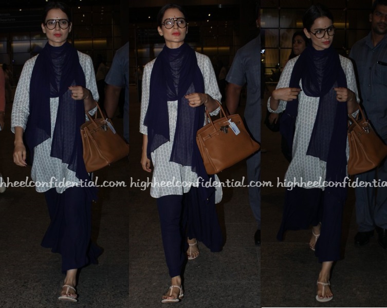 kangana-ranaut-airport-kurta