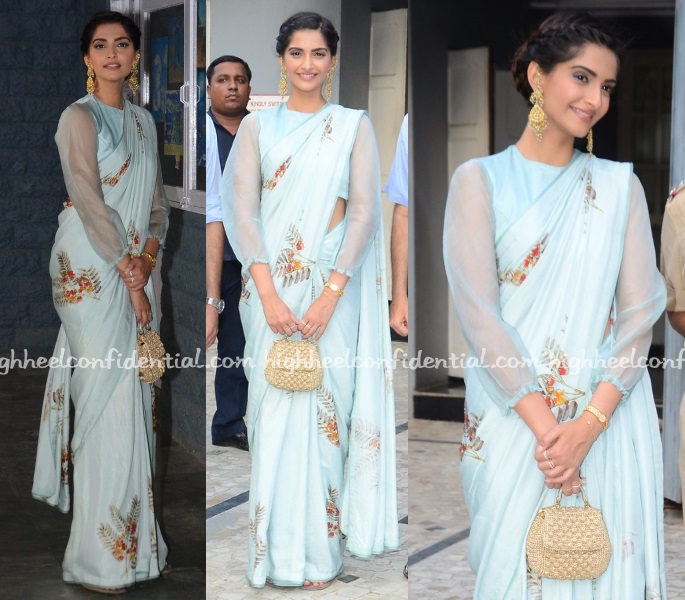 sonam-kapoor-raw-mango-neerja-event