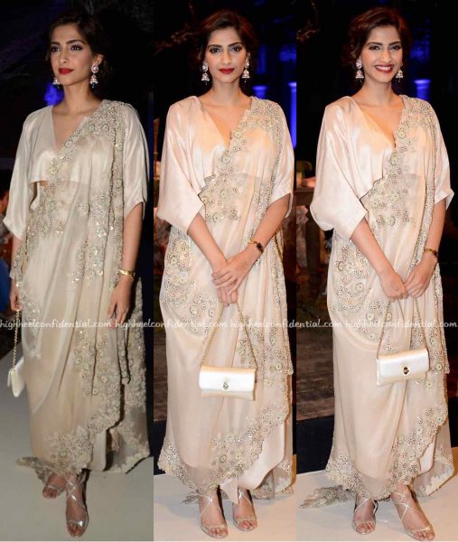 Sonam Kapoor At Anamika Khanna's Presentation At India Couture Week 2016-1