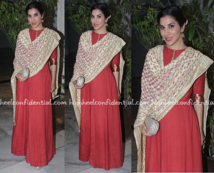 sophie-choudry-manish-malhotra-ganesh-puja-celebrations