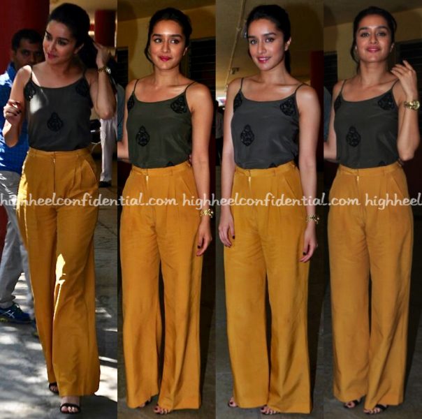 shraddha-kapoor-wears-encrustd-and-pocko-jacky-to-rock-on-2-promotions-1