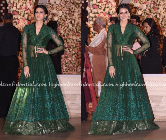 kriti-sanon-anju-modi-ambani-wedding-bash